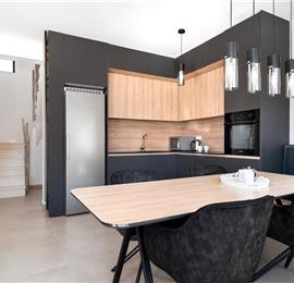 4 Bedroom Villa with Pool near Vodice town, Sibenik Riviera, sleeps 8